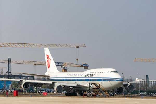 Quels sont les meilleurs itinéraires pour une randonnée le long de la vallée du Rhône, France : conseils et équipements ?